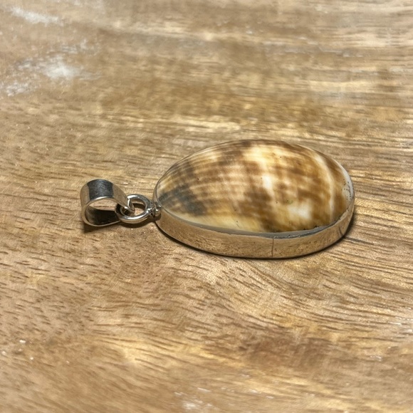 Seashell 925 Sterling Silver Pendant - Picture 6 of 13
